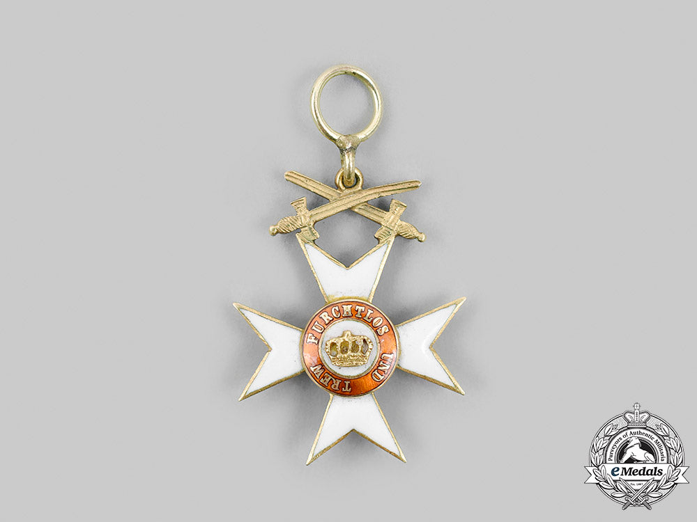 wurttemberg,_kingdom._an_order_of_the_wurttemberg_crown,_miniature_knight,_c.1914_m20_948_mnc1125_1