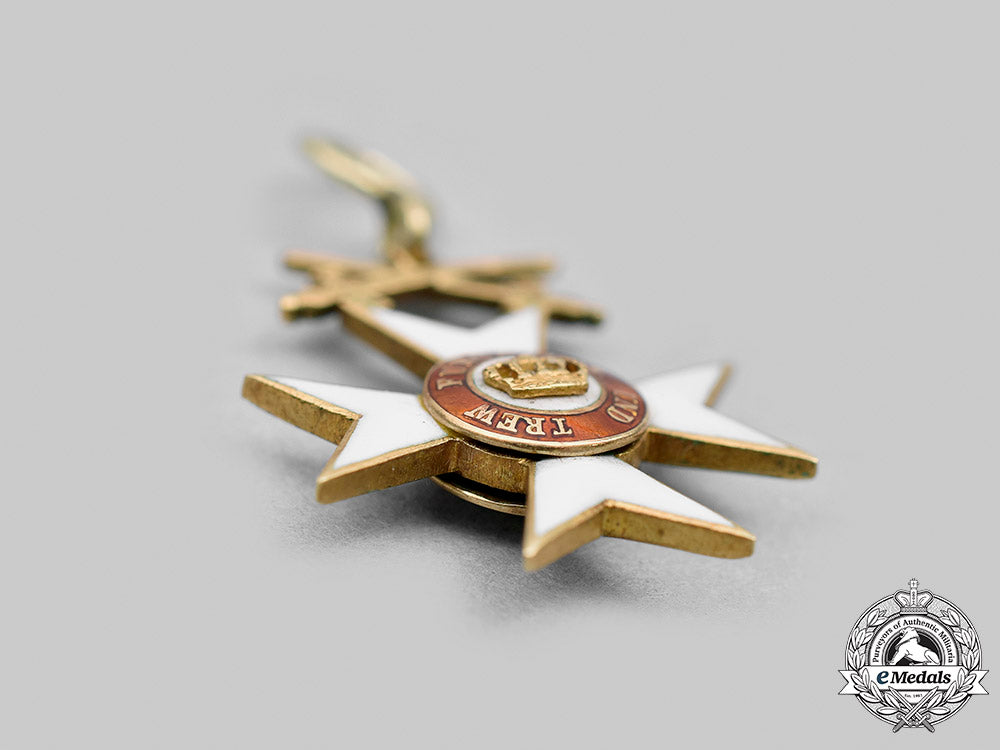 wurttemberg,_kingdom._an_order_of_the_wurttemberg_crown,_miniature_knight,_c.1914_m20_950_mnc1126_1