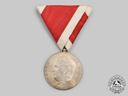 croatia,_independent_state._an_ante_pavelić_bravery_medal,_silver_grade_medal,_c.1941_m21_813_1