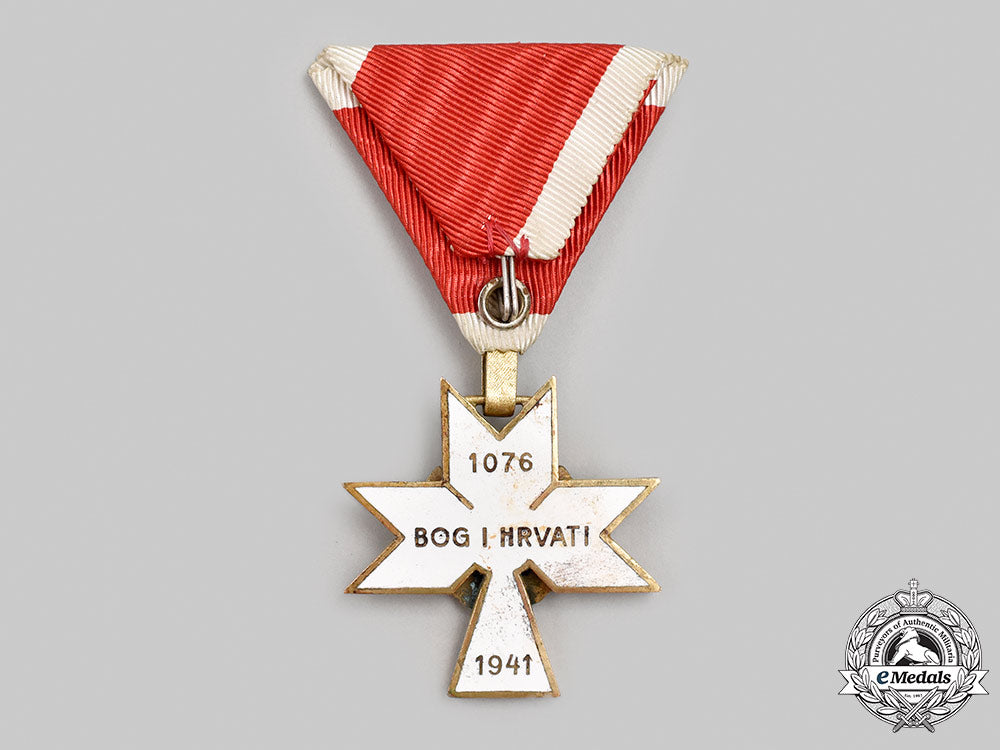 croatia,_independent_state._an_order_of_the_crown_of_king_zvonimir,_iii_class_with_oak_leaves,_c.1941_m21_819