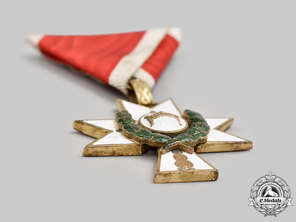 croatia,_independent_state._an_order_of_the_crown_of_king_zvonimir,_iii_class_with_oak_leaves,_c.1941_m21_820