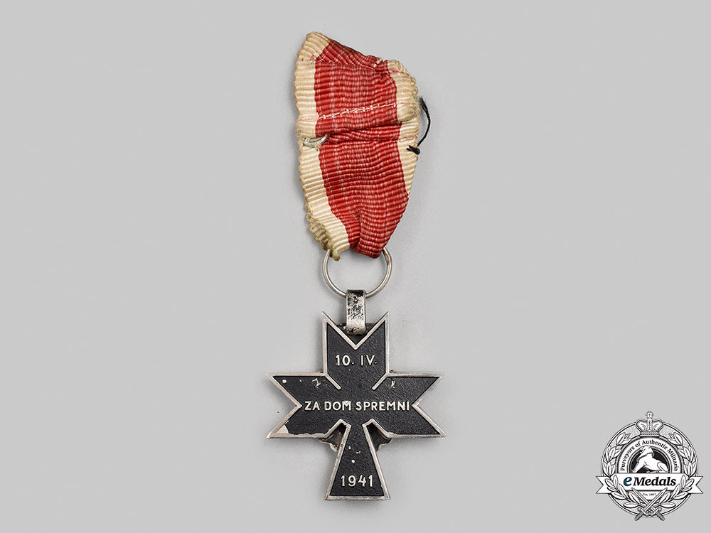 croatia,_independent_state._an_order_of_the_iron_trefoil,_iii_class_with_oak_leaves,_c.1941_m21_861_1