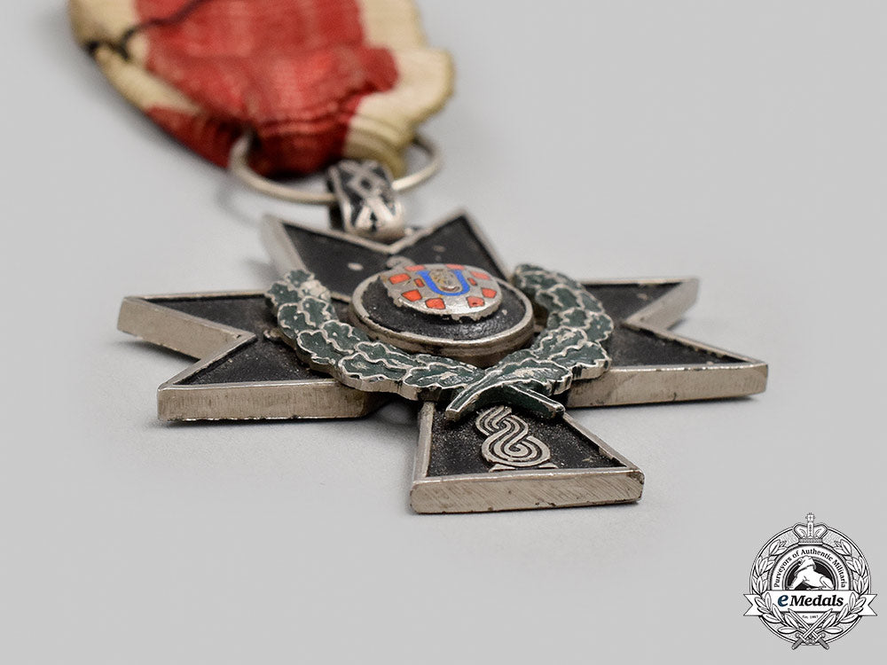 croatia,_independent_state._an_order_of_the_iron_trefoil,_iii_class_with_oak_leaves,_c.1941_m21_862_1