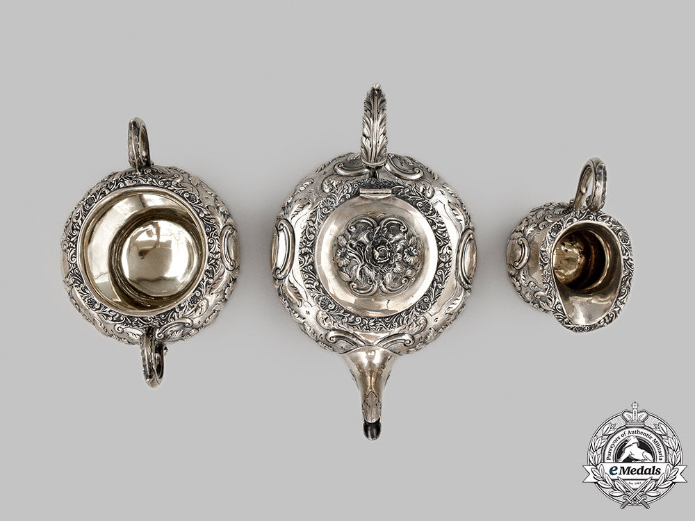 united_kingdom._a_silver_tea_set,_by_william_hunter,_c.1855_m21__mnc2293_1