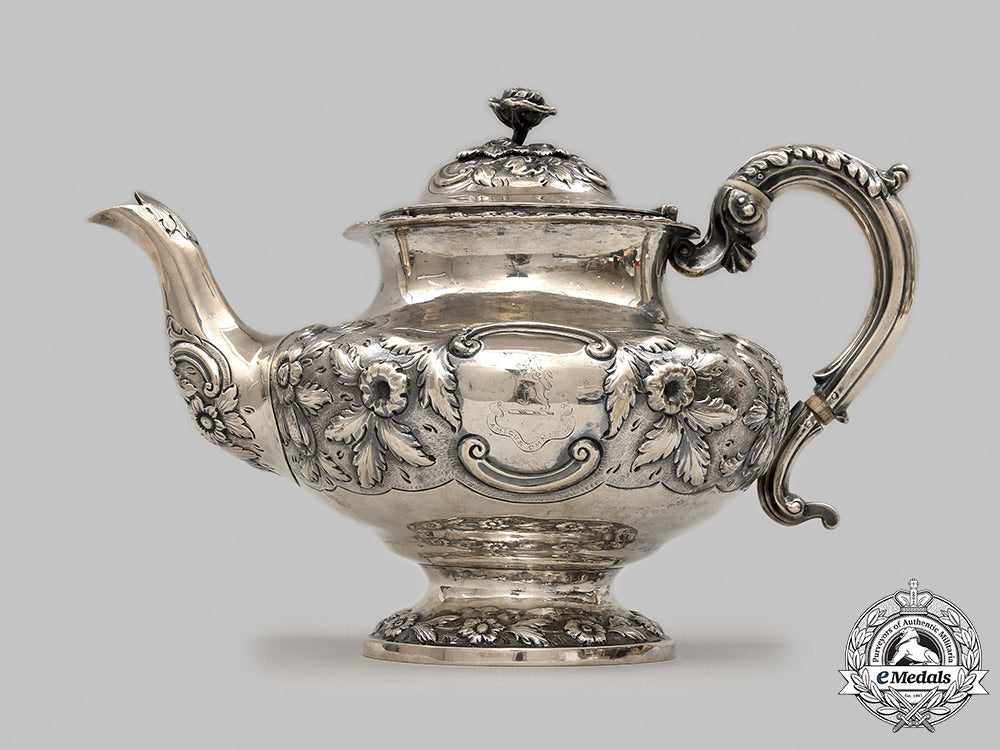 united_kingdom._a_silver_tea_set,_by_william_hunter,_c.1855_m21__mnc2300_1