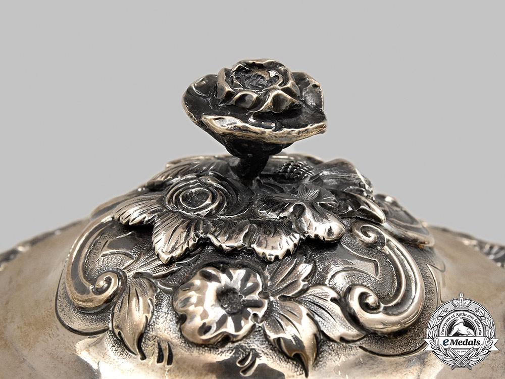 united_kingdom._a_silver_tea_set,_by_william_hunter,_c.1855_m21__mnc2304_1