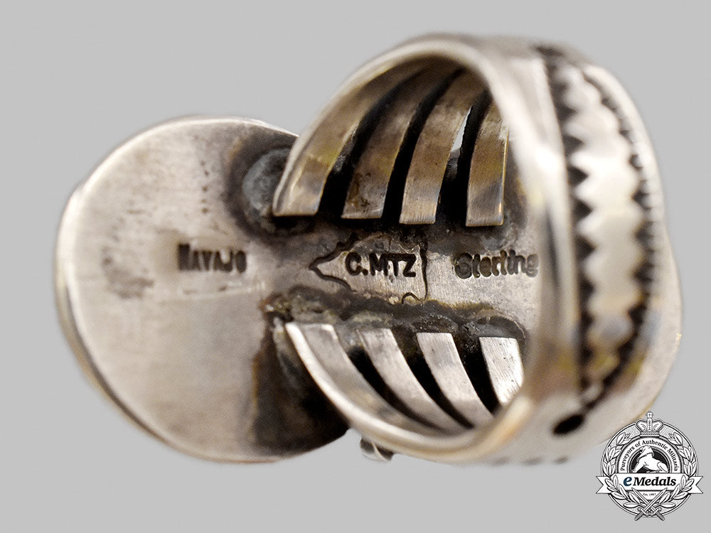 jewellery._a_lot_of_silver_jewellery_m21__mnc2629