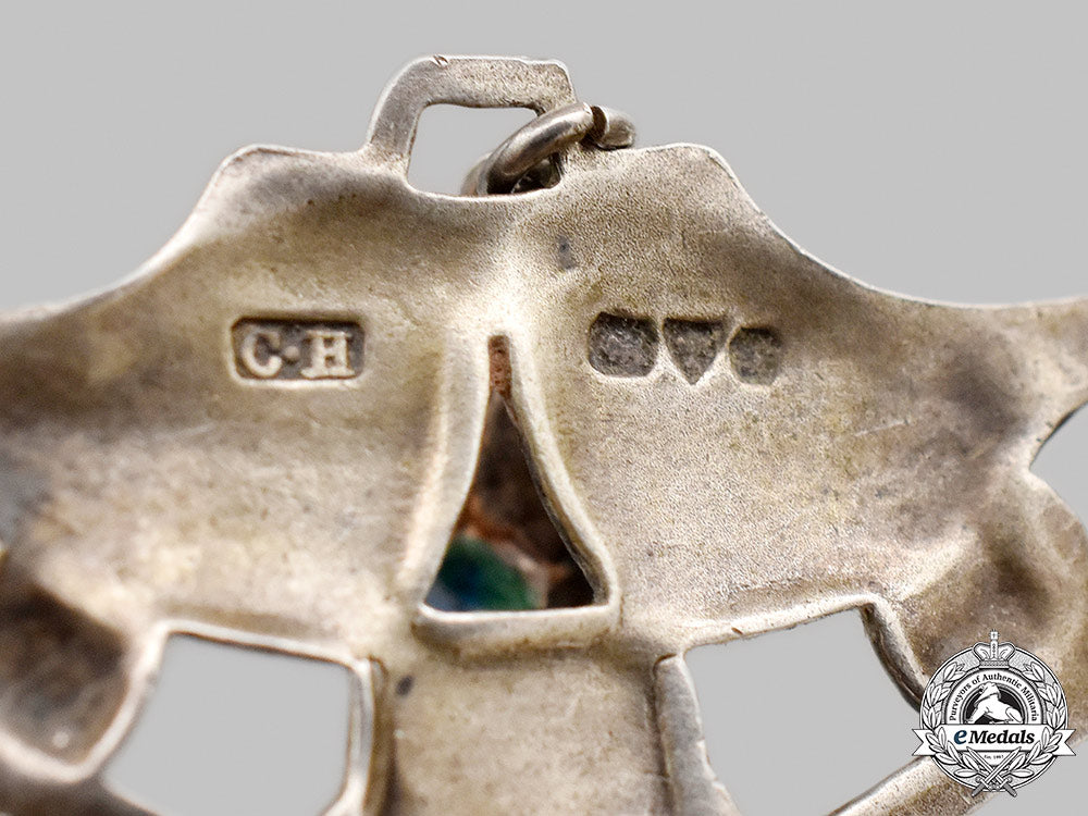 jewellery._a_lot_of_silver_jewellery_m21__mnc2637