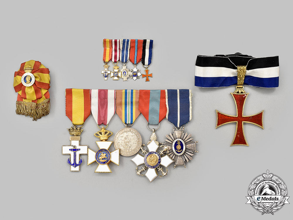 spain,_fascist_state._a_naval_officer's_awards&_decorations_m21__mnc9111_1