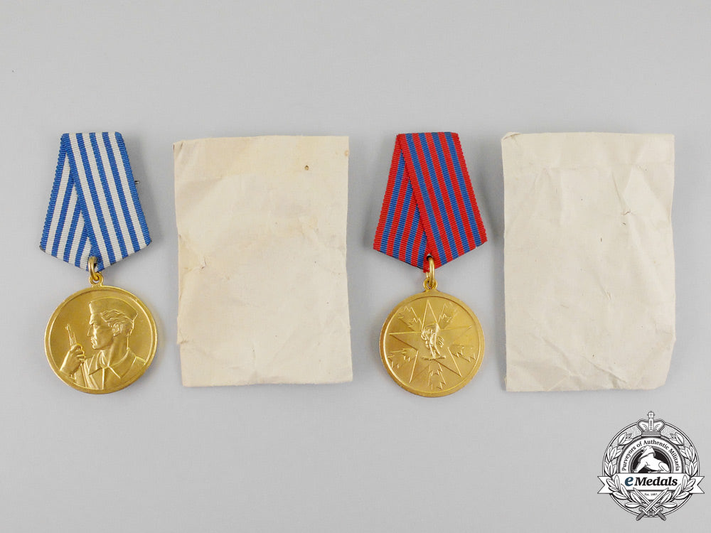 yugoslavia._two_socialist_yugoslavia_medals_m_182_1