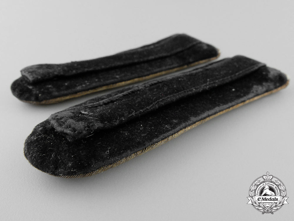 croatia._a_pair_of_armed_troops_shoulder_boards,_junior_second_lieutenant,_c.1944_m_692_2_1