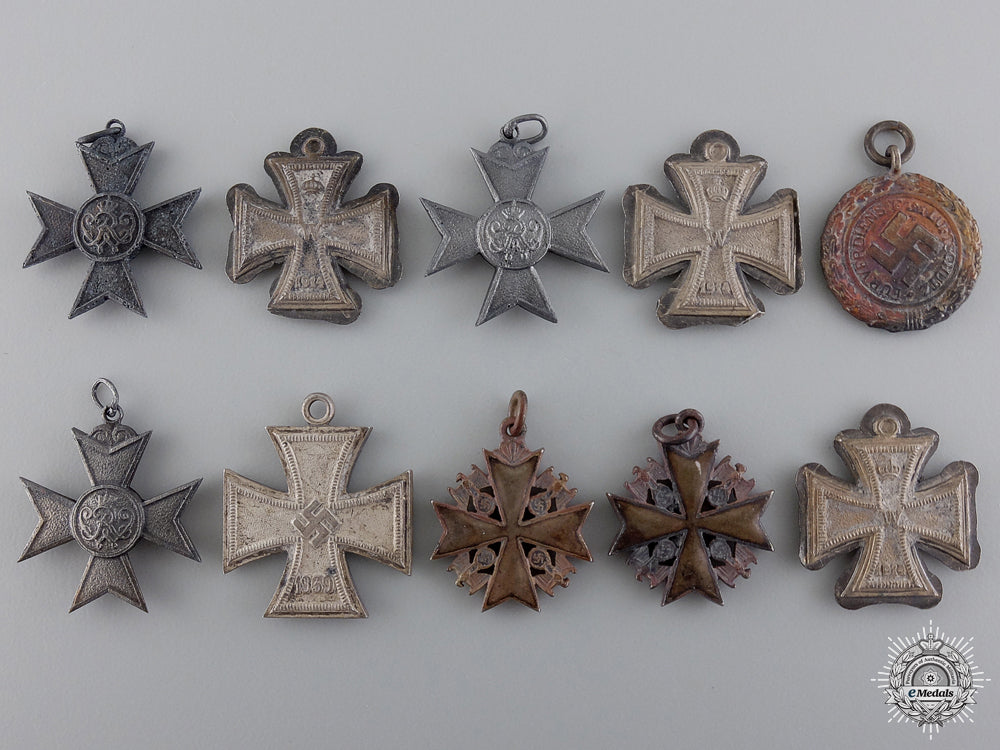 miniatures_recovered_from_the_bombed_zimmermann_factory_miniatures_recov_54aabdcde6c78