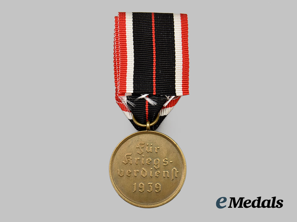 germany,_wehrmacht._a_mint_war_merit_medal__mnc4363