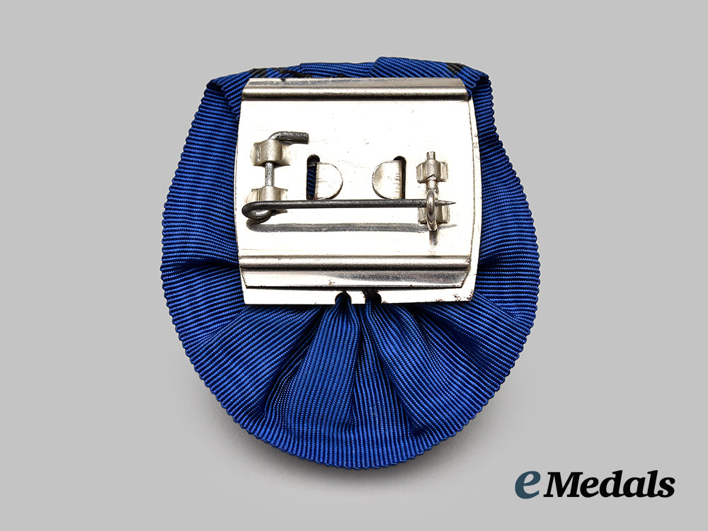 germany,_luftwaffe._a_parade-_mounted4-_year_long_service_award__mnc4569_1