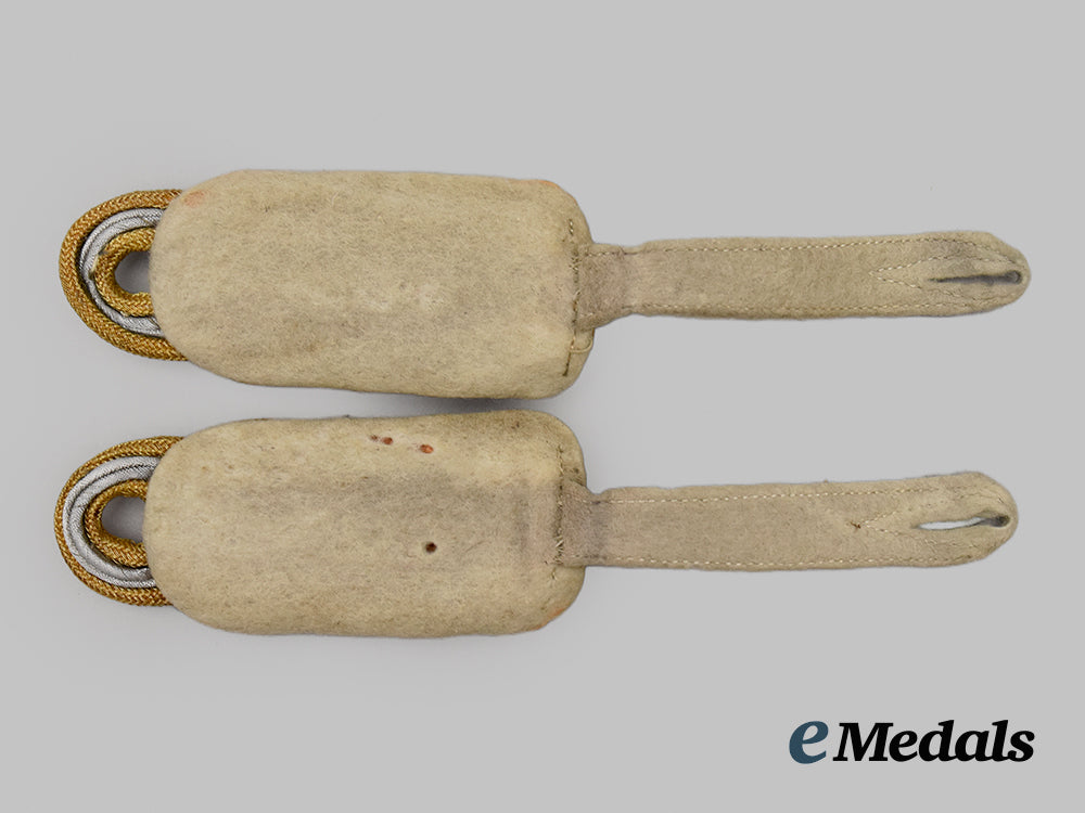 germany,_luftwaffe._a_set_of_generalmajor_shoulder_boards__mnc4578