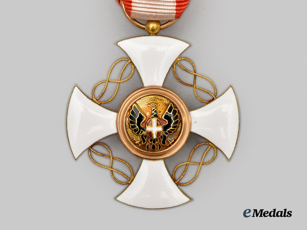 italy,_kingdom._an_order_of_the_crown_in_gold,_knight__mnc4749_1