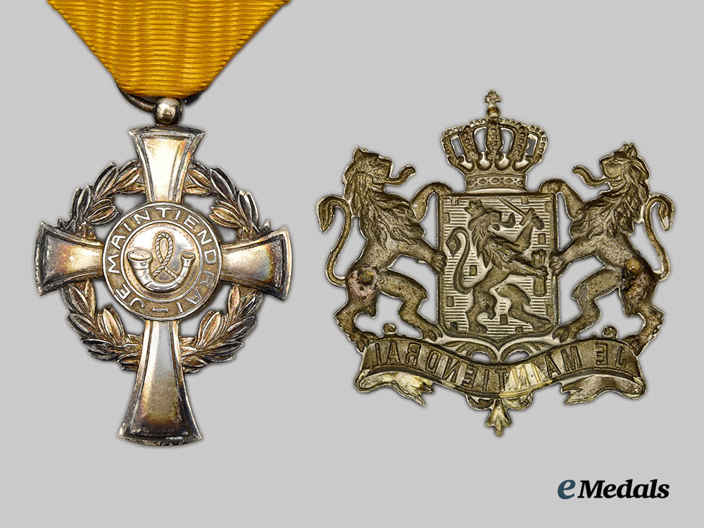 netherlands,_kingdom._a_lot_of_dutch_awards&_insignia__mnc5189