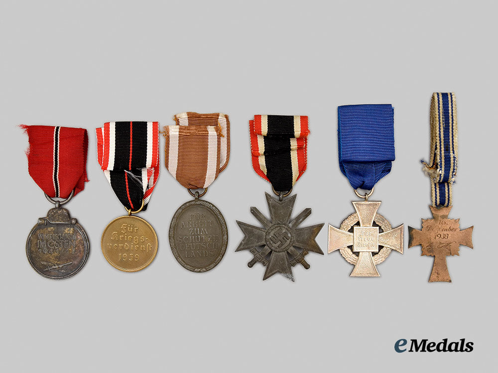 germany,_third_reich._a_mixed_lot_of_decorations__mnc5764