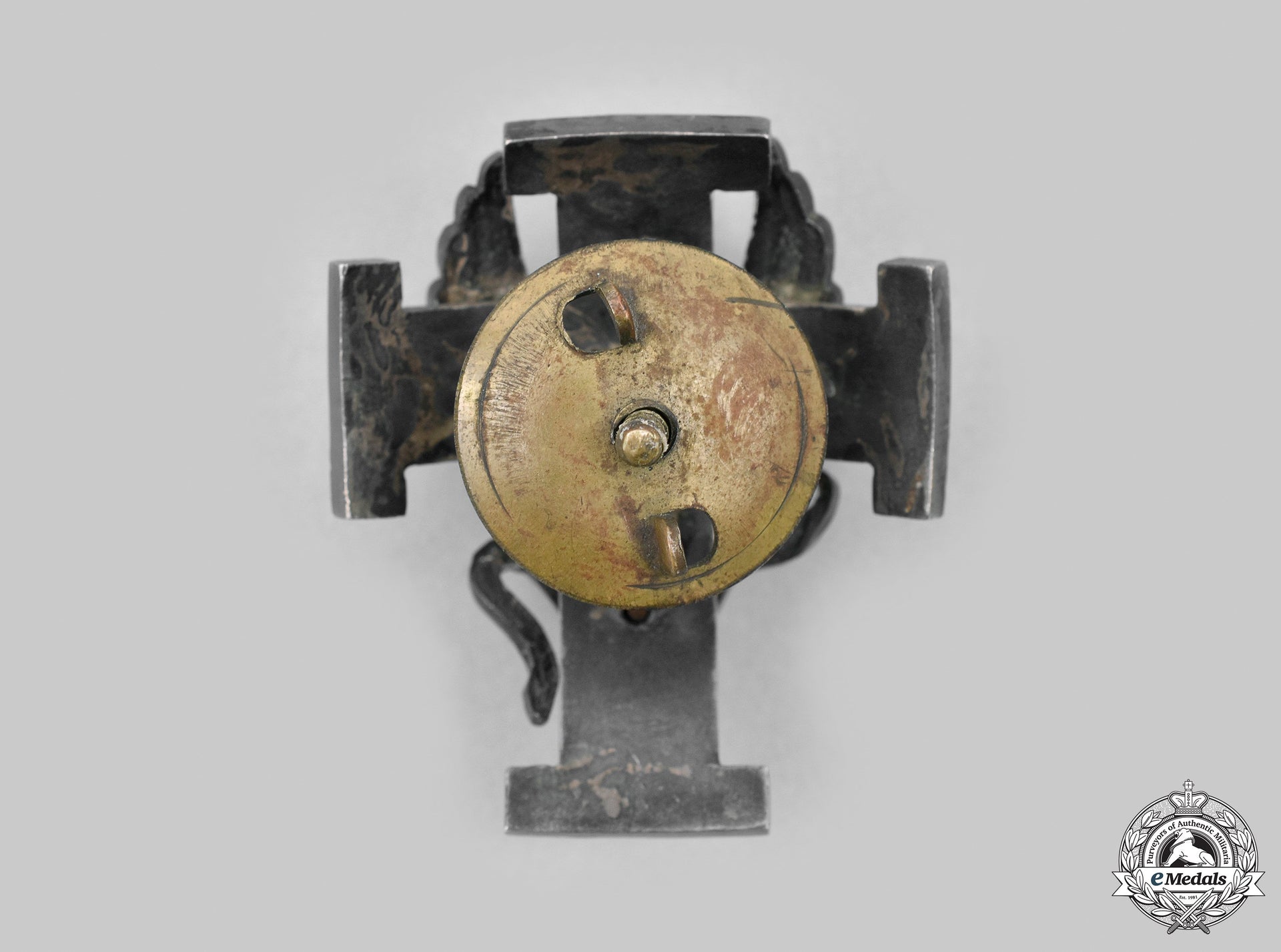 estonia._a_rare_cavalry_regiment_badge,_c.1918__mnc5880_m20_0293_1_1