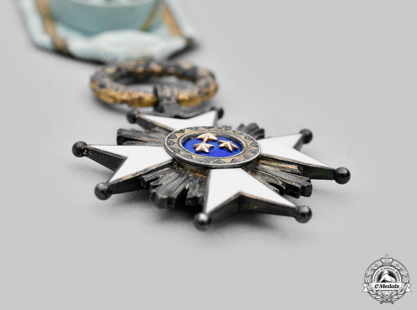 latvia,_republic._an_order_of_the_three_stars,_iv_class_officer,_c.1930__mnc5905_m20_0265