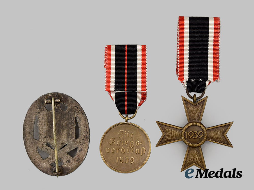 germany,_wehrmacht._a_mixed_lot_of_decorations__mnc6233