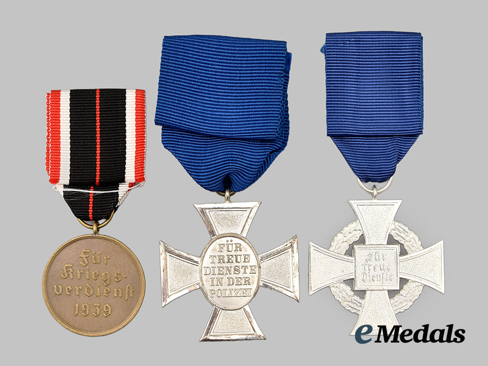 germany,_third_reich._a_mixed_lot_of_decorations__mnc6259