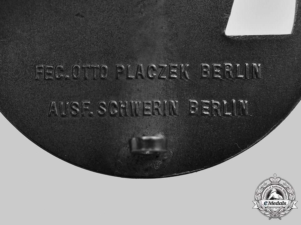 germany,_kriegsmarine._a_blockade_runner_badge,_by_schwerin__mnc6662