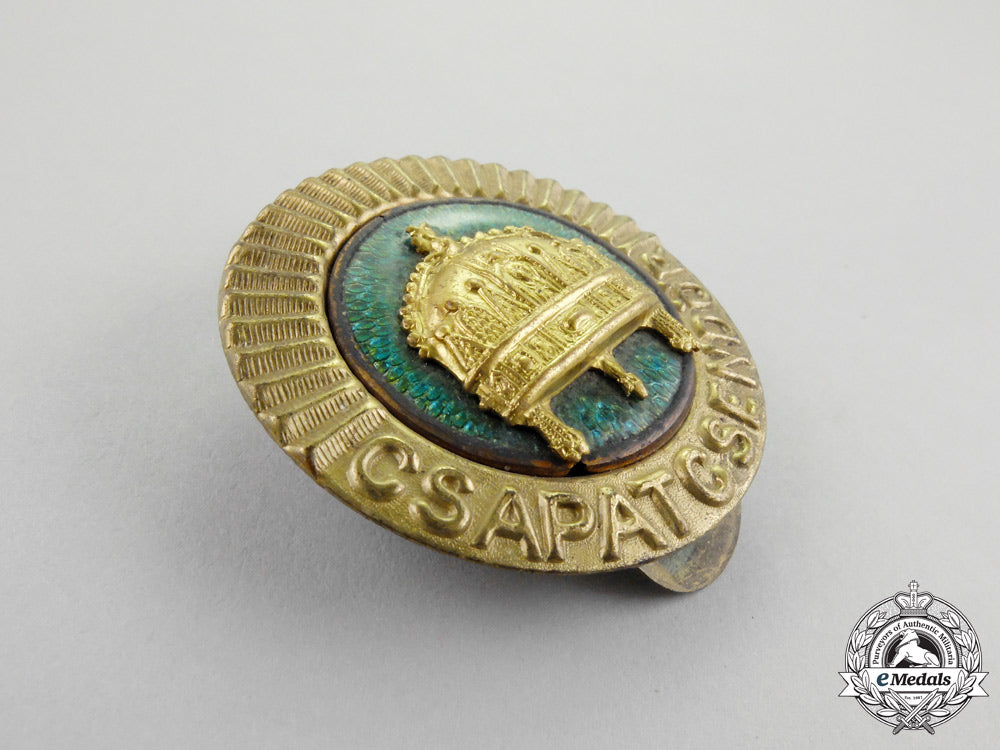 hungary._a_second_war_period_gendarmerie_cap_badge_n_106_1