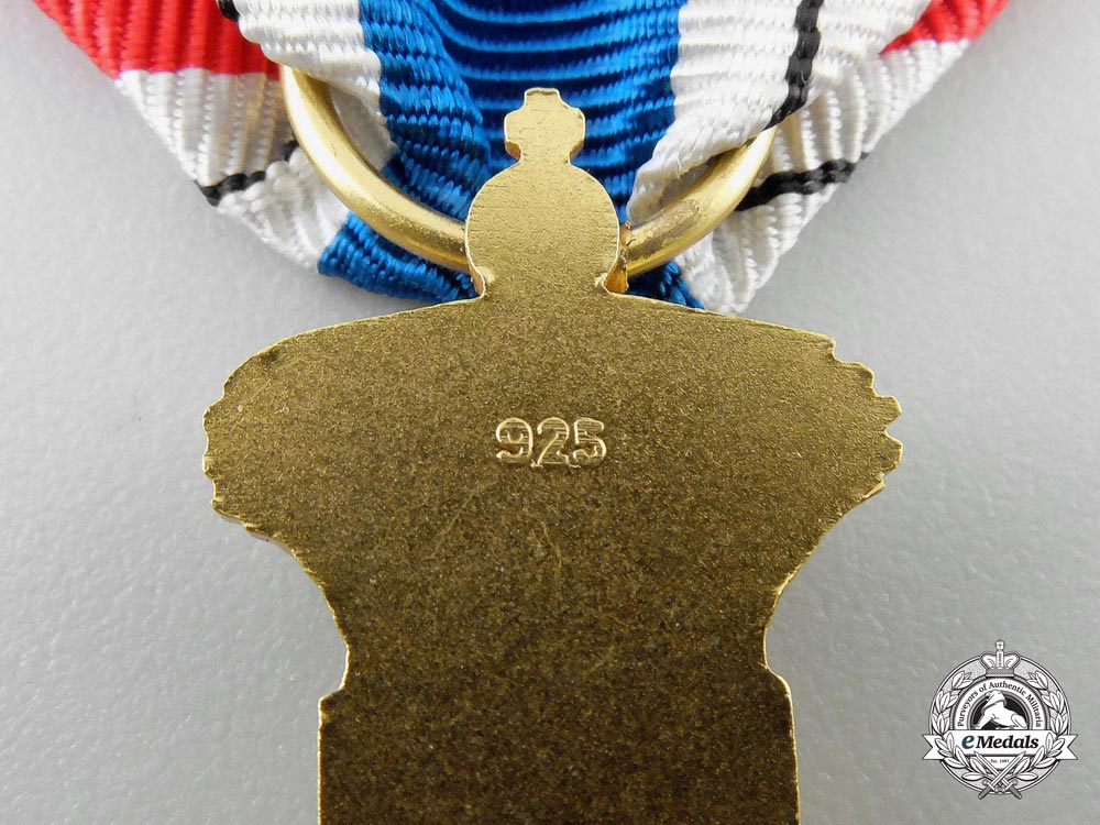 an_english1941-1945_serbian_commemorative_cross_n_177