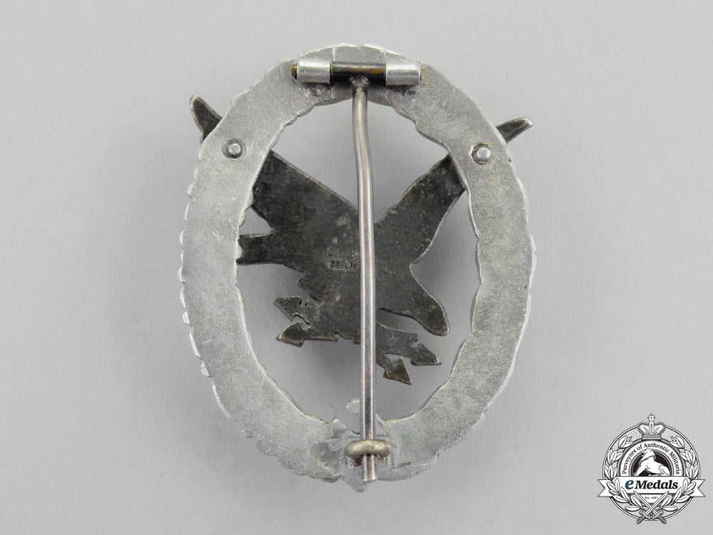 germany,_luftwaffe._a_radio_operator_badge_with_lightning,_in_aluminum,_by_c._e._juncker_n_679_1