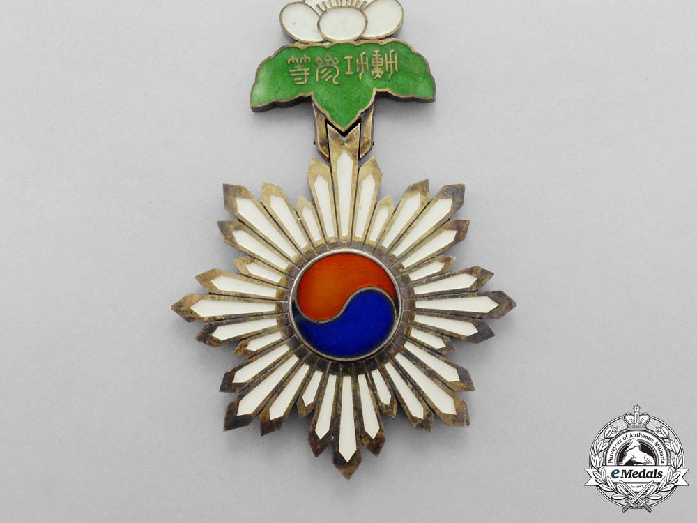 korea._an_order_of_the_taegeuk,3_rd_class_commander's_cross_n_872_2