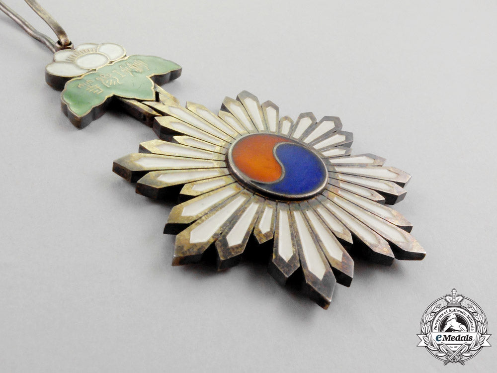 korea._an_order_of_the_taegeuk,3_rd_class_commander's_cross_n_873_2