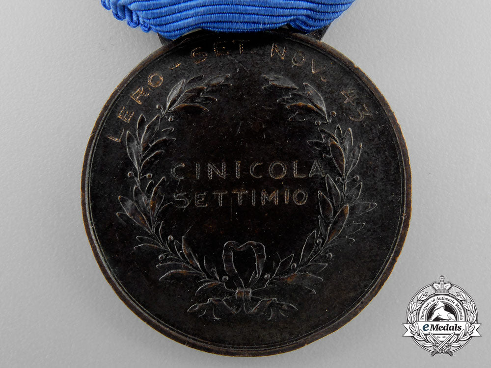 an_italian_medal_for_military_valour_to_cinicola_settimio1943_o_256