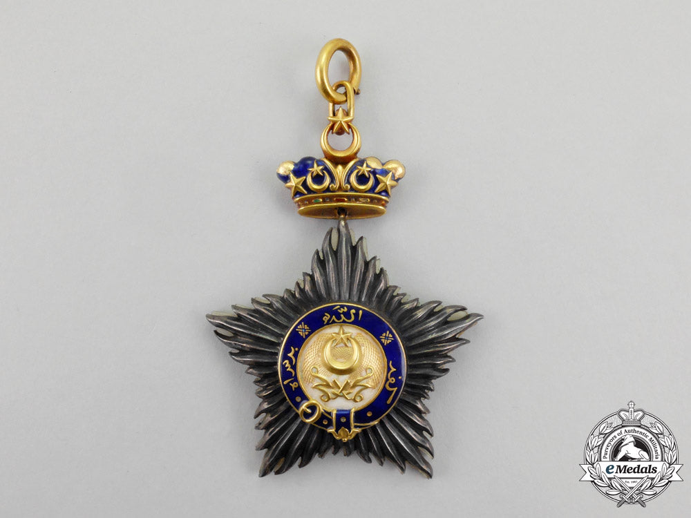 malaysia._a_most_illustrious_order_of_the_crown_of_johor,_knight_commander_badge_p_083_1