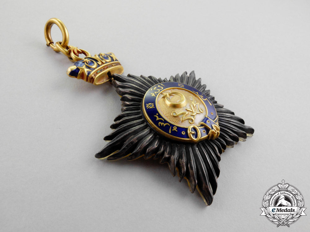 malaysia._a_most_illustrious_order_of_the_crown_of_johor,_knight_commander_badge_p_086_1