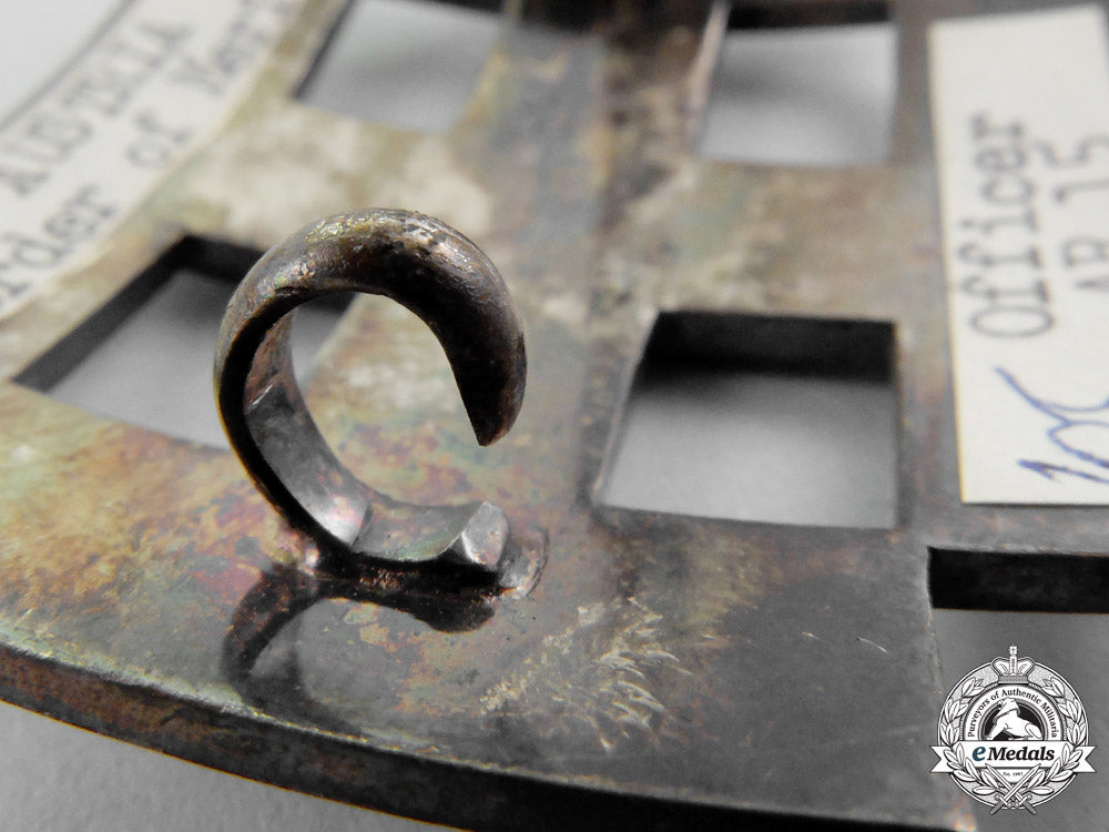 austria._a1918-1933_issue_republic_order_of_merit_officer_cross_by_r._souval_p_153_1