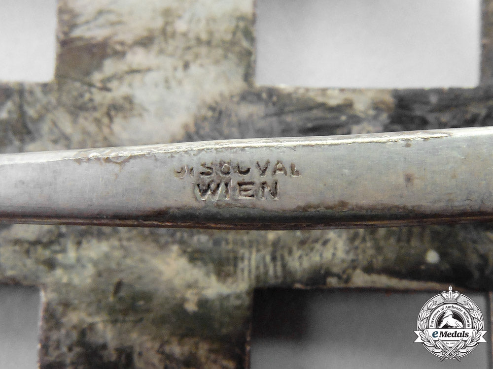 austria._a1918-1933_issue_republic_order_of_merit_officer_cross_by_r._souval_p_155_1