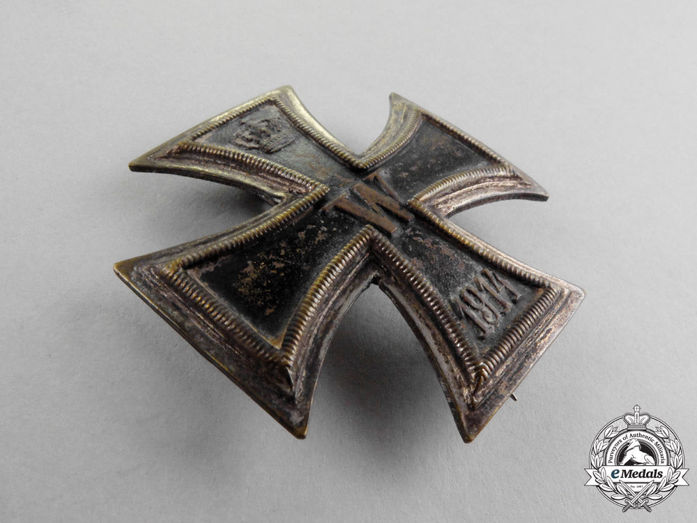 prussia._two_first_war1914_iron_crosses_p_539_1