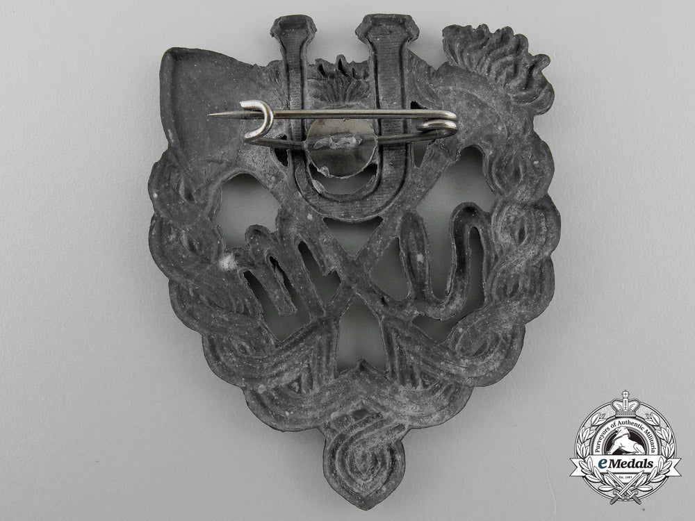 a_rare_second_war_ustasha_youth_breast_badge1943_p_693