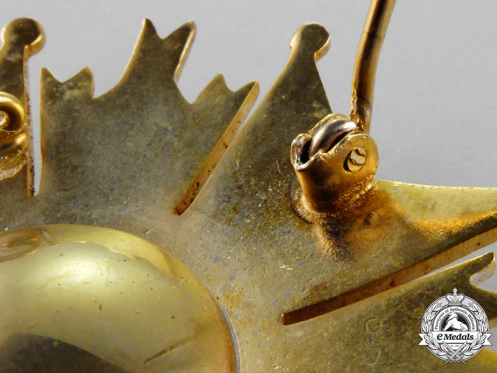 spain._a_royal_and_military_order_of_saint_hermenegildo,_commander's_breast_star_p_875_1_1