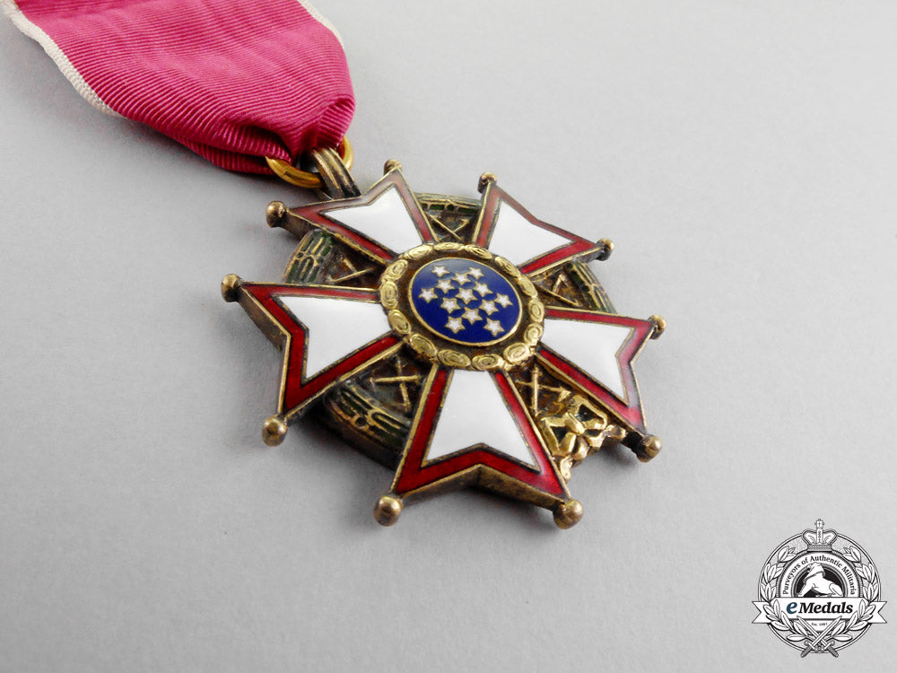 united_states._a_legion_of_merit,_legionnaire_grade,_c.1943_q_239_1