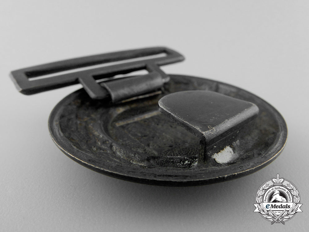 germany,_third_reich._a_saxony_fire_defence_service_officer's_belt_buckle;_published_example_q_563_1_1