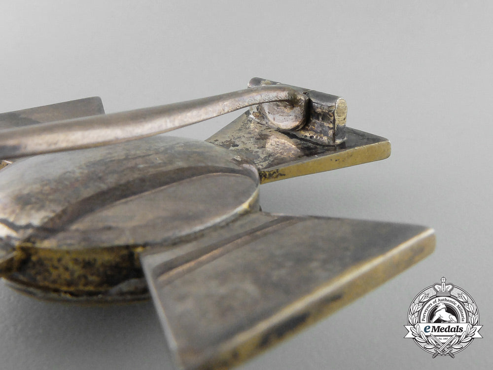 an_order_of_duke_peter_friedrich_ludwig_of_oldenburg;_officer’s_cross_r_883_1