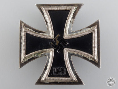 an_iron_cross_first_class1939_with_case_s0059023_copy