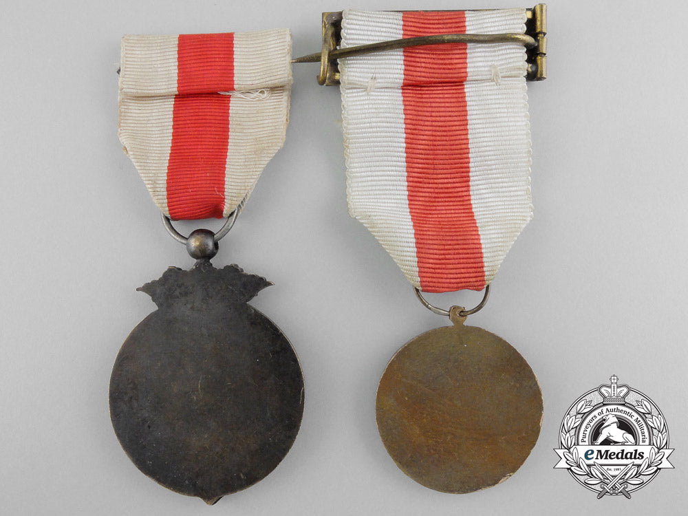 spain,_kingdom._a_lot_of_two_red_cross_medals_s0238202_3_