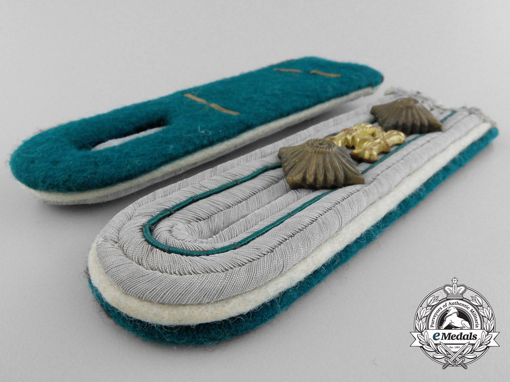 army_administration_staff_officer_shoulder_boards_s0328384