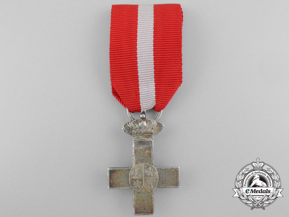 a_spanish_order_of_military_merit;_silver_cross_with_red_distinction1886-1931_s0418225_3_