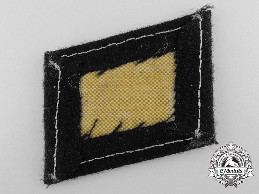 ss_camp_personnel_collar_tab_s0551112