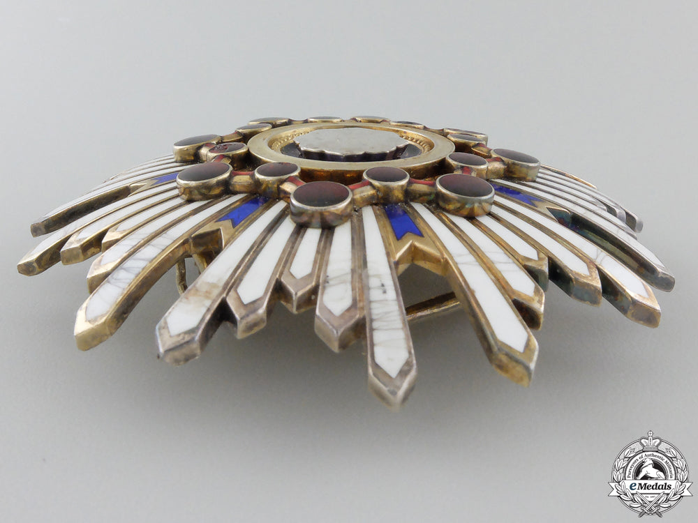 a_japanese_order_of_the_sacred_treasure;2_nd_class_breast_star_with_case_s0645518_1_1
