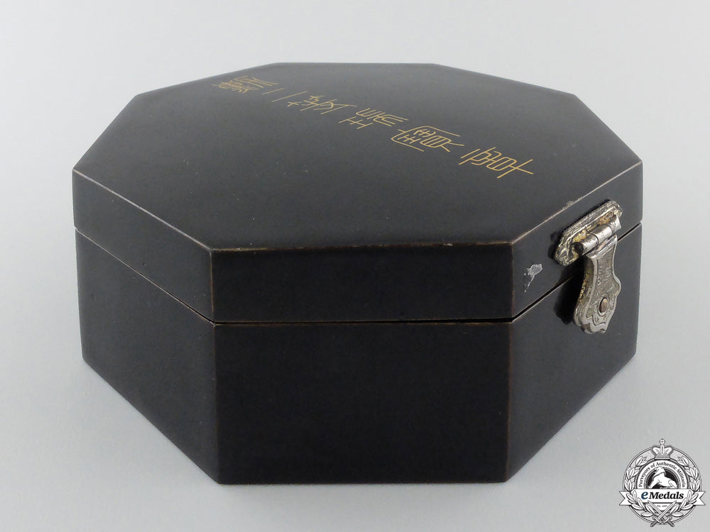 a_japanese_order_of_the_sacred_treasure;2_nd_class_breast_star_with_case_s0765542_1_1